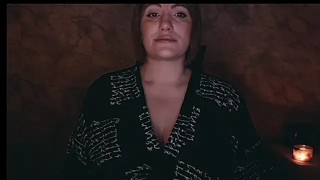 Snapshot of _letty_ chatting on November 29, 12:02 am letty online show from November 29, 12:02 am