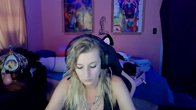 Snapshot of AsiaGoesPro chatting on November 25, 7:58 pm AsiaGoesPro online show from November 25, 7:58 pm