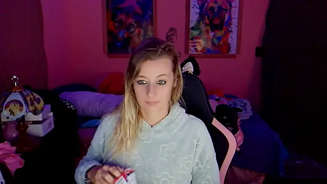 Snapshot of AsiaGoesPro chatting on November 26, 9:10 am AsiaGoesPro online show from November 26, 9:10 am