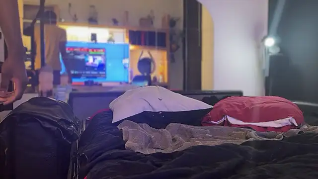 Snapshot of Sportparis4 chatting on January 26, 12:16 am Sportparis4 online show from January 26, 12:16 am