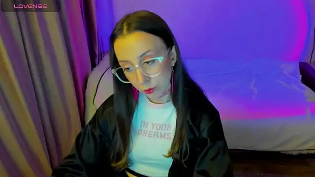 CurlySteph online show from February 26, 3:55 pm