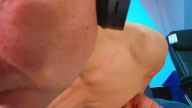 Snapshot of juanses_n_toro chatting on November 4, 1:10 pm juanses n toro online show from November 4, 1:10 pm