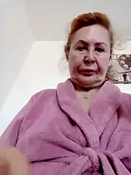 Hottie-Mom online show from April 8, 9:20 am