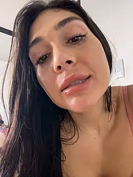 LaanaCooper online show from February 18, 12:39 pm