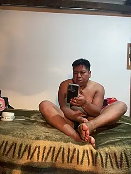 Snapshot of eamisay chatting on April 6, 4:10 am eamisay online show from April 6, 4:10 am