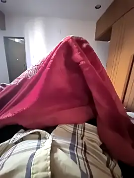 YourPersonall online show from December 7, 9:50 am