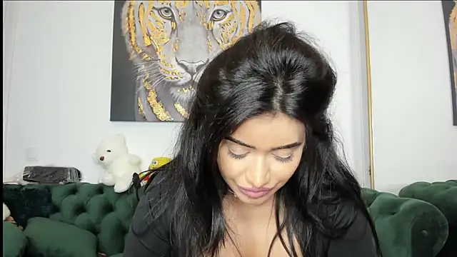 AnnaKarin online show from February 25, 11:00 pm