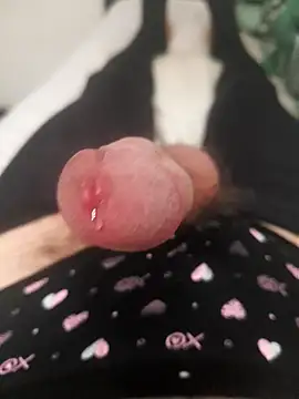 Snapshot of Ummfuss1 chatting on October 21, 1:45 pm Ummfuss1 online show from October 21, 1:45 pm