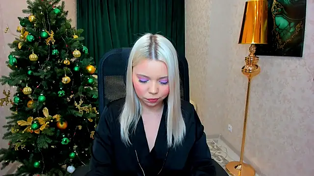 Snapshot of EnergyBunny_1 chatting on December 27, 11:21 pm EnergyBunny 1 online show from December 27, 11:21 pm