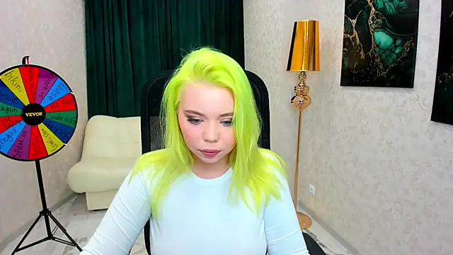 Snapshot of EnergyBunny_1 chatting on January 13, 10:35 pm EnergyBunny 1 online show from January 13, 10:35 pm