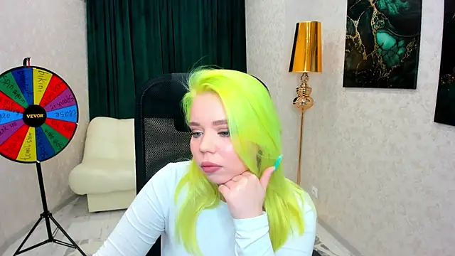 Snapshot of EnergyBunny_1 chatting on January 14, 1:36 am EnergyBunny 1 online show from January 14, 1:36 am