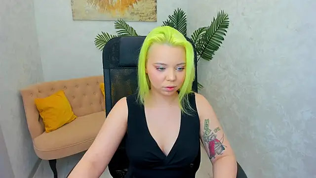 Snapshot of EnergyBunny_1 chatting on January 16, 5:23 pm EnergyBunny 1 online show from January 16, 5:23 pm