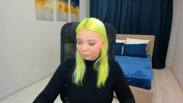 Snapshot of EnergyBunny_1 chatting on January 19, 7:37 pm EnergyBunny 1 online show from January 19, 7:37 pm