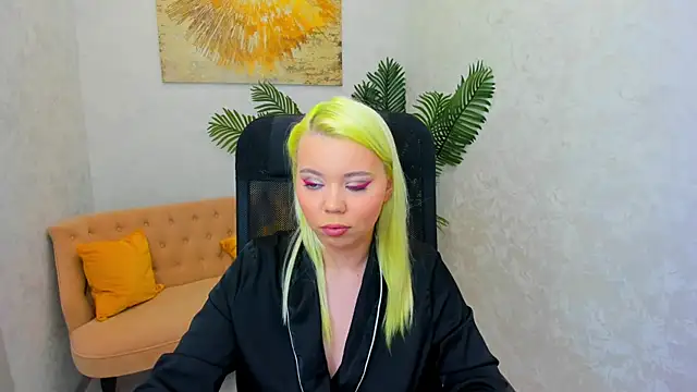 Snapshot of EnergyBunny_1 chatting on January 23, 2:12 am EnergyBunny 1 online show from January 23, 2:12 am