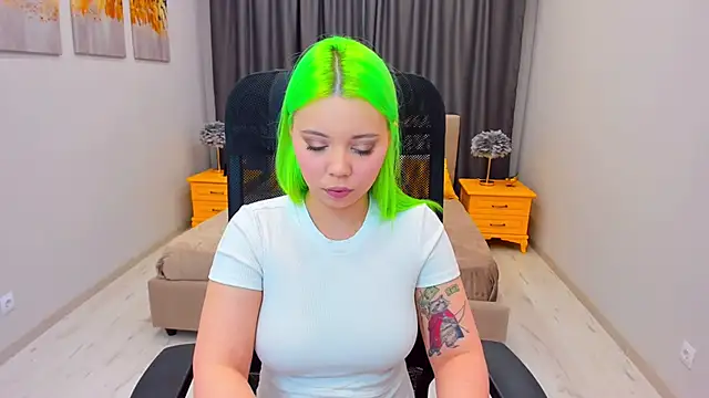 Snapshot of EnergyBunny_1 chatting on January 27, 5:37 pm EnergyBunny 1 online show from January 27, 5:37 pm