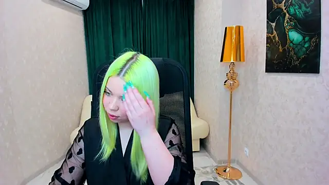 Snapshot of EnergyBunny_1 chatting on February 5, 8:25 pm EnergyBunny 1 online show from February 5, 8:25 pm