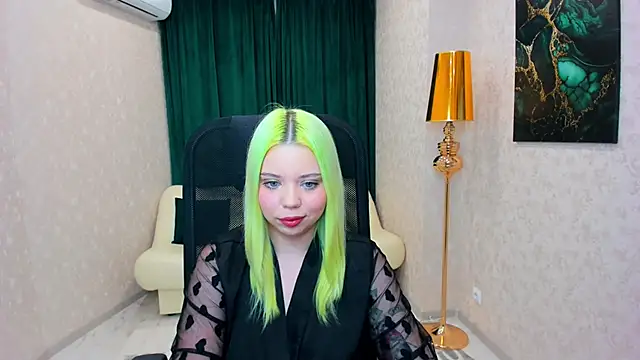 Snapshot of EnergyBunny_1 chatting on February 5, 11:28 pm EnergyBunny 1 online show from February 5, 11:28 pm