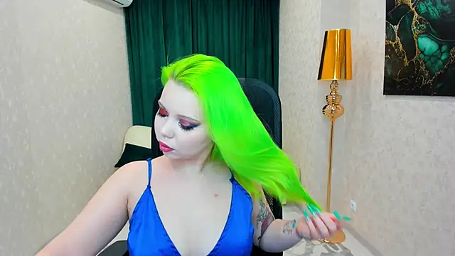 Snapshot of EnergyBunny_1 chatting on February 9, 11:25 pm EnergyBunny 1 online show from February 9, 11:25 pm