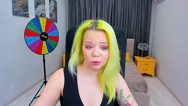 Snapshot of EnergyBunny_1 chatting on February 26, 11:48 pm EnergyBunny 1 online show from February 26, 11:48 pm