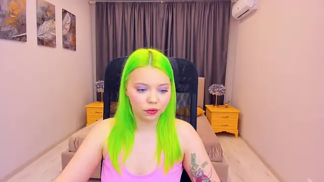 Snapshot of EnergyBunny_1 chatting on March 15, 7:59 pm EnergyBunny 1 online show from March 15, 7:59 pm