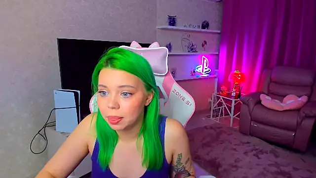 Snapshot of EnergyBunny_1 chatting on September 9, 6:18 pm EnergyBunny 1 online show from September 9, 6:18 pm