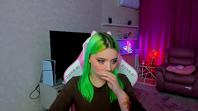 Snapshot of EnergyBunny_1 chatting on October 16, 7:15 pm EnergyBunny 1 online show from October 16, 7:15 pm