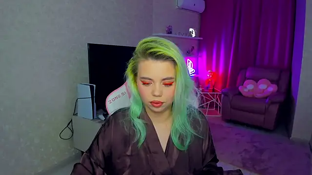 Snapshot of EnergyBunny_1 chatting on November 12, 5:13 pm EnergyBunny 1 online show from November 12, 5:13 pm