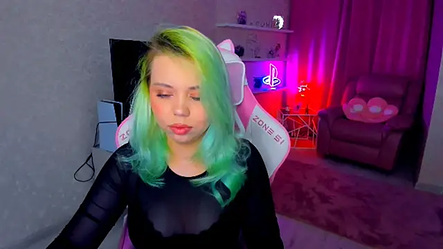 Snapshot of EnergyBunny_1 chatting on November 13, 5:23 pm EnergyBunny 1 online show from November 13, 5:23 pm