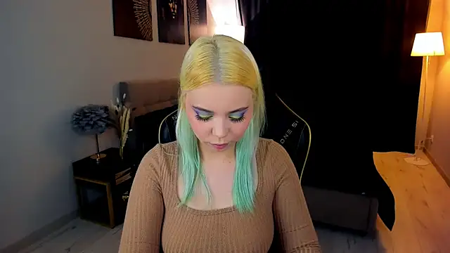 Snapshot of EnergyBunny_1 chatting on November 23, 6:19 pm EnergyBunny 1 online show from November 23, 6:19 pm