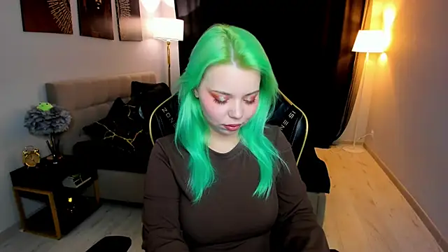 Snapshot of EnergyBunny_1 chatting on January 18, 7:39 pm EnergyBunny 1 online show from January 18, 7:39 pm