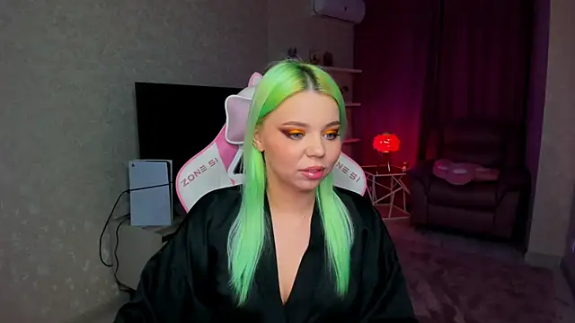 Snapshot of EnergyBunny_1 chatting on February 14, 6:15 pm EnergyBunny 1 online show from February 14, 6:15 pm