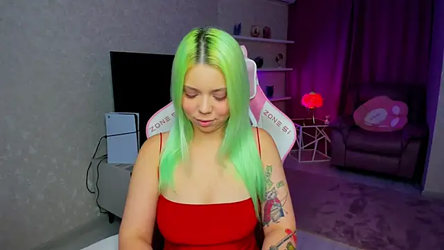 Snapshot of EnergyBunny_1 chatting on February 17, 4:24 pm EnergyBunny 1 online show from February 17, 4:24 pm