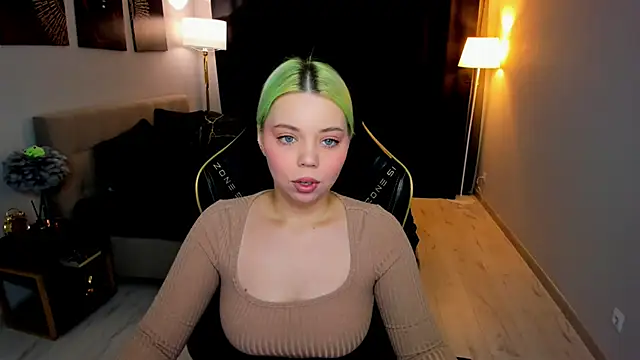 Snapshot of EnergyBunny_1 chatting on February 20, 7:14 pm EnergyBunny 1 online show from February 20, 7:14 pm