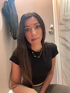  MiaQueen  online show from April 3, 10:52 pm