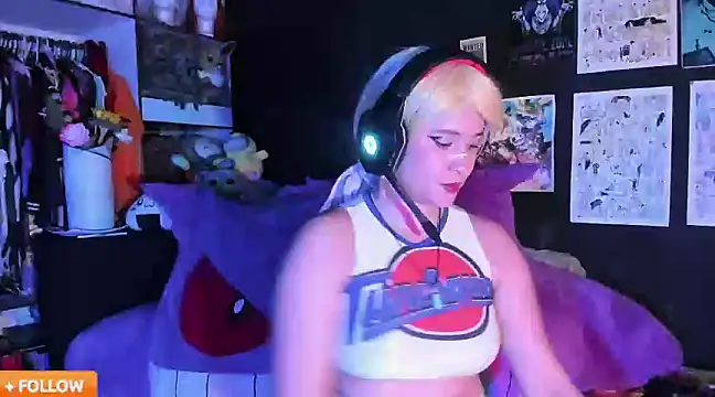 Emilythemachine online show from March 13, 1:54 am