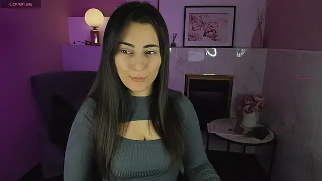 KylieMellow online show from January 11, 8:43 am