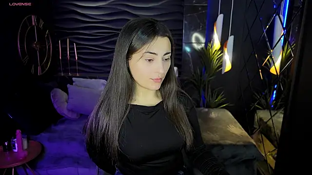KylieMellow online show from January 14, 5:51 am