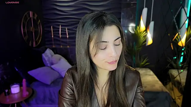 KylieMellow online show from January 17, 11:59 am