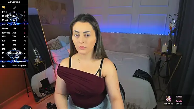 KylieMellow online show from July 5, 5:36 am