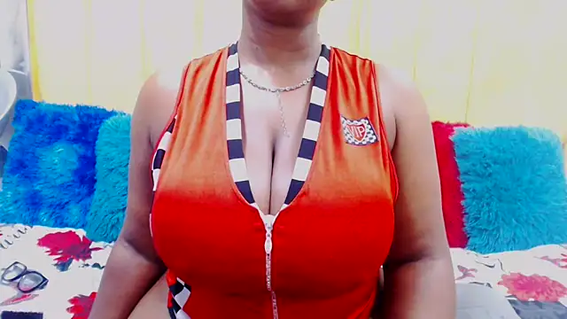 Bustydiva88 online show from December 15, 5:31 pm