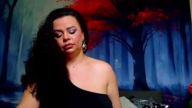 ElizabethEven online show from January 6, 8:01 pm