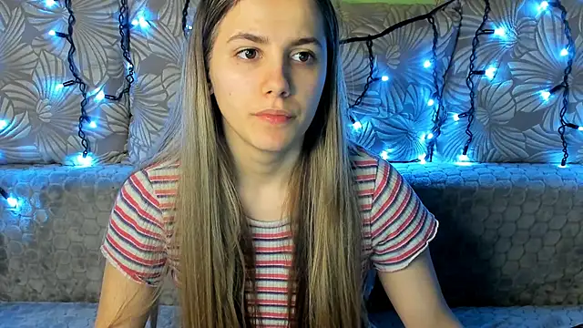 MaggieCake online show from December 24, 3:49 am