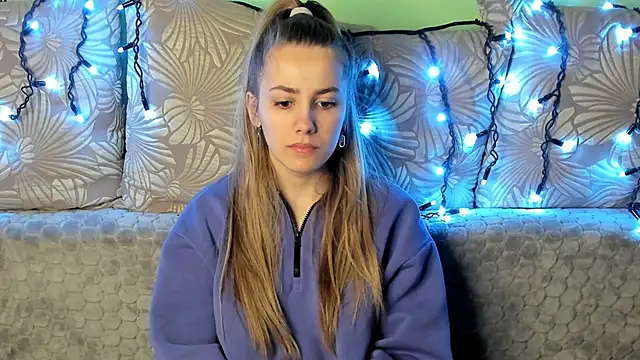 MaggieCake online show from January 11, 6:56 am