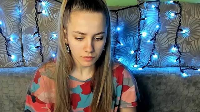 MaggieCake online show from January 31, 5:19 am