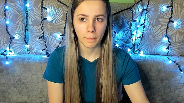 MaggieCake online show from February 19, 4:55 am