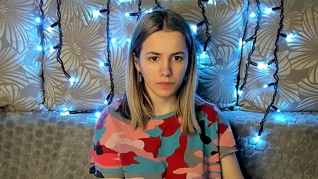 MaggieCake online show from March 14, 1:16 am