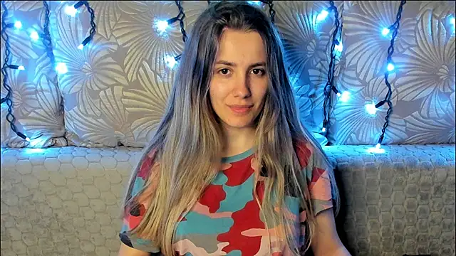 MaggieCake online show from April 20, 12:57 am