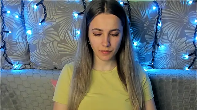 MaggieCake online show from April 22, 1:08 am