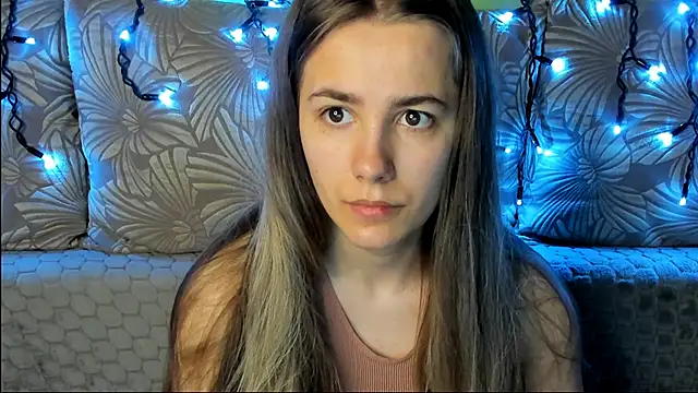 MaggieCake online show from July 1, 1:40 am