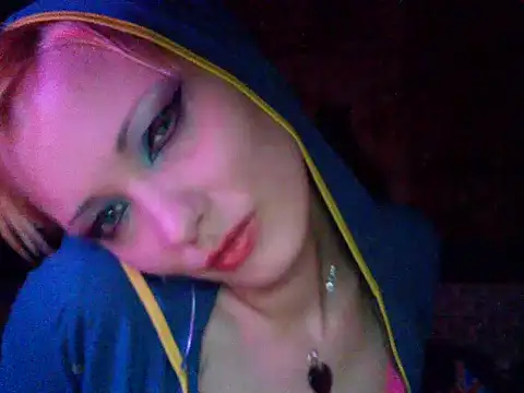 Snapshot of WildMissNiks chatting on February 1, 3:18 pm WildMissNiks online show from February 1, 3:18 pm